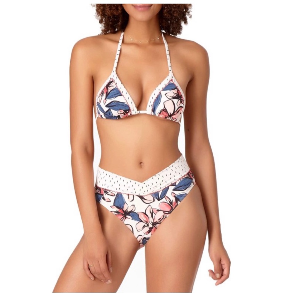 STUDIO Anne Cole
High Waist V Front Bikini Bottom NWT